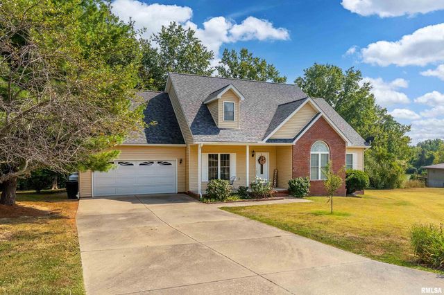 145 OAKVIEW Road, Carbondale, IL 62901