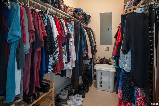 145 OAKVIEW Road, Carbondale, IL 62901