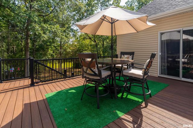 145 OAKVIEW Road, Carbondale, IL 62901