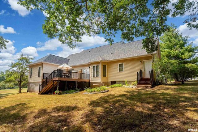 145 OAKVIEW Road, Carbondale, IL 62901