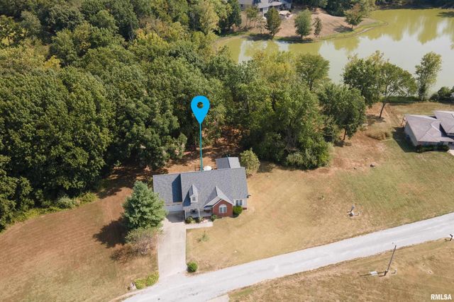 145 OAKVIEW Road, Carbondale, IL 62901