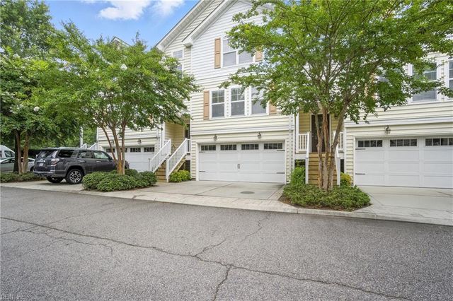 5556 Taylors Walke LN, Virginia Beach, VA 23462