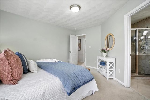 5556 Taylors Walke LN, Virginia Beach, VA 23462