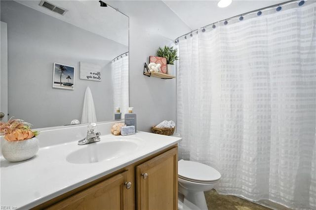 5556 Taylors Walke LN, Virginia Beach, VA 23462