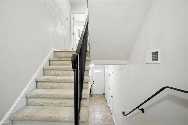 5556 Taylors Walke LN, Virginia Beach, VA 23462