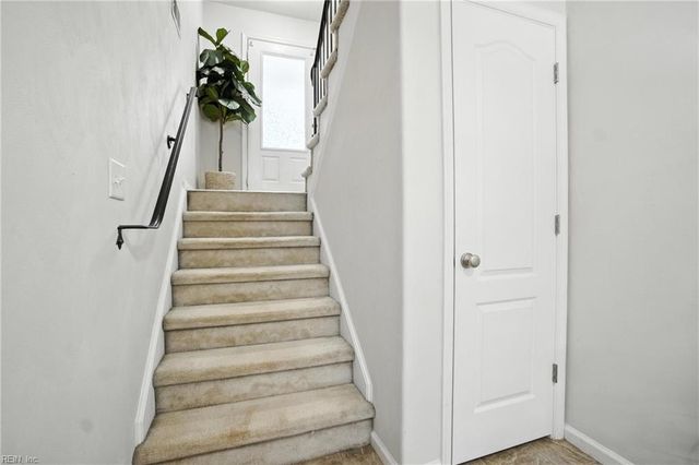 5556 Taylors Walke LN, Virginia Beach, VA 23462