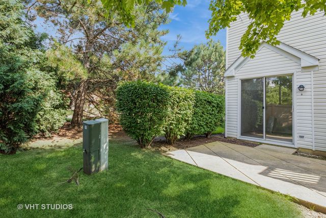 4 Arboretum Drive, Lombard, IL 60148