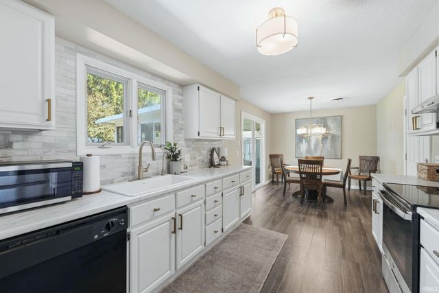 500 Greenbriar Boulevard, Auburn, IN 46706