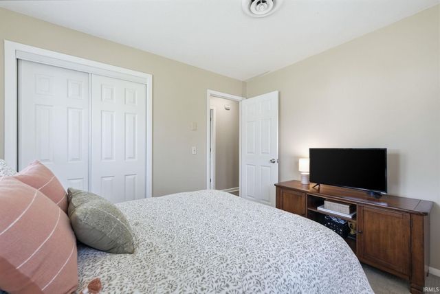 500 Greenbriar Boulevard, Auburn, IN 46706