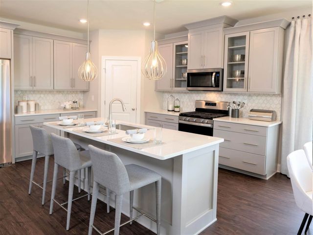 6005 Gladstone Lane, Rockvale, TN 37153