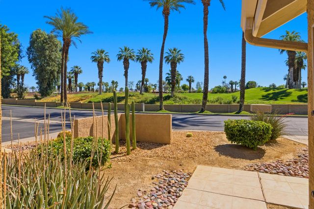67 Verde Way, Palm Desert, CA 92260