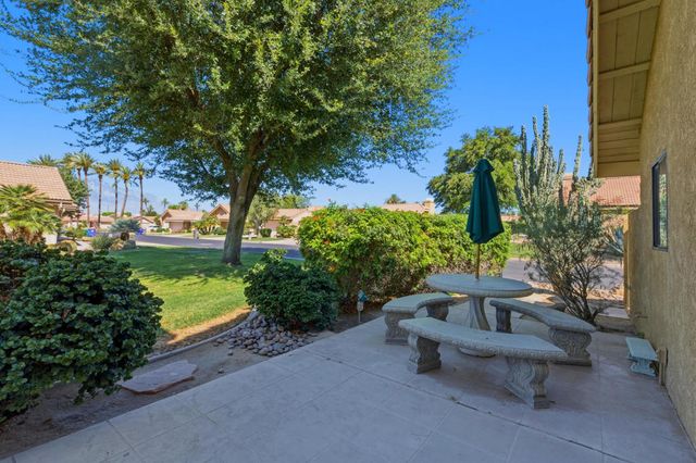 67 Verde Way, Palm Desert, CA 92260
