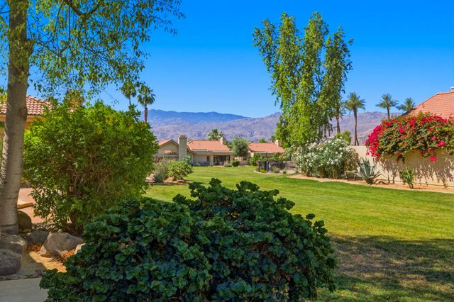 67 Verde Way, Palm Desert, CA 92260