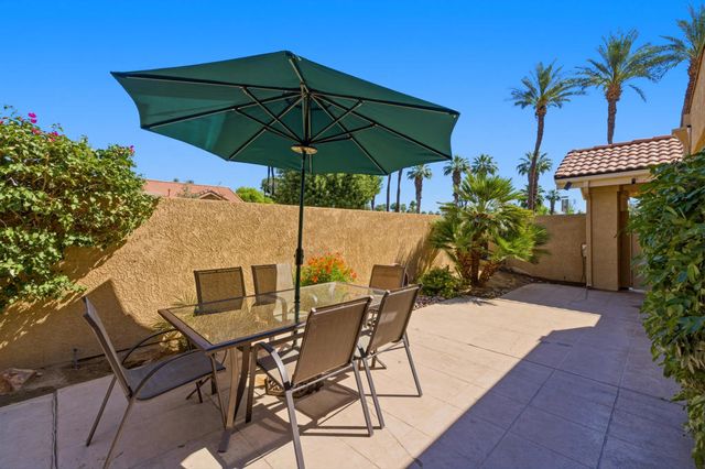 67 Verde Way, Palm Desert, CA 92260