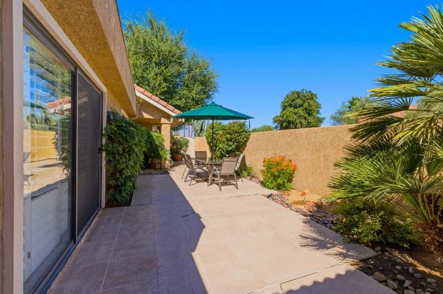 67 Verde Way, Palm Desert, CA 92260