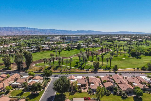 67 Verde Way, Palm Desert, CA 92260