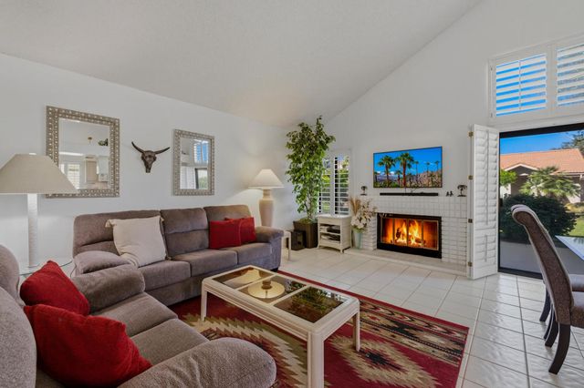 67 Verde Way, Palm Desert, CA 92260