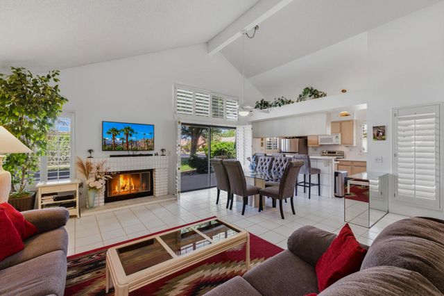 67 Verde Way, Palm Desert, CA 92260