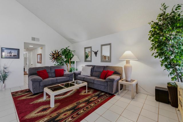 67 Verde Way, Palm Desert, CA 92260