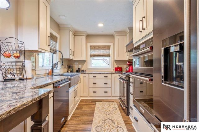 718 Avenue E, Plattsmouth, NE 68048