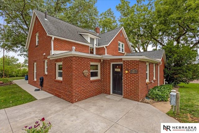 718 Avenue E, Plattsmouth, NE 68048