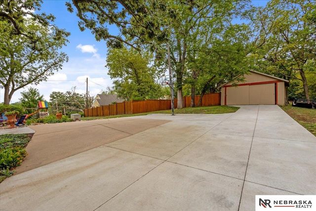 718 Avenue E, Plattsmouth, NE 68048