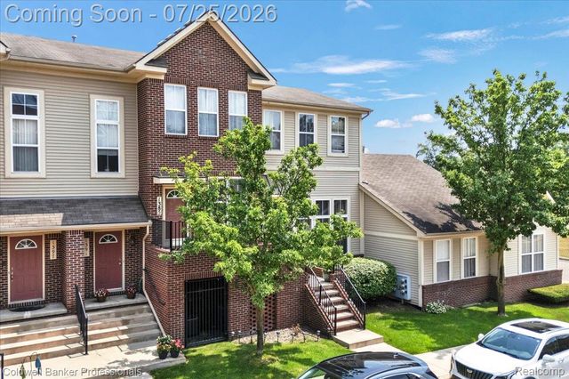 1385 Parkcrest Drive, Waterford Charter Township, MI 48327