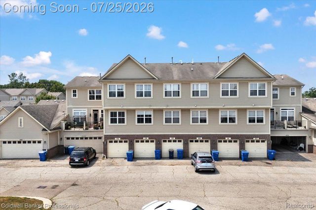 1385 Parkcrest Drive, Waterford Charter Township, MI 48327