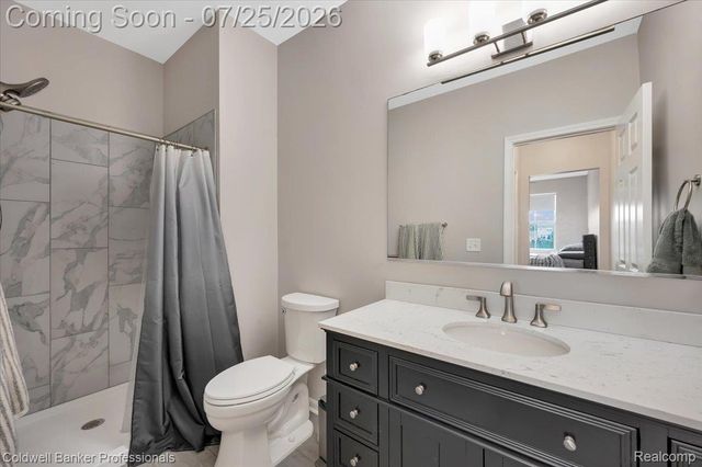 1385 Parkcrest Drive, Waterford Charter Township, MI 48327