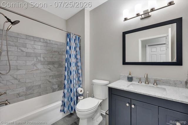 1385 Parkcrest Drive, Waterford Charter Township, MI 48327