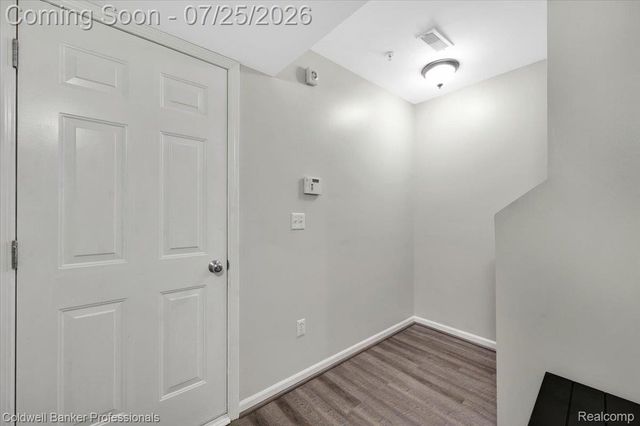 1385 Parkcrest Drive, Waterford Charter Township, MI 48327