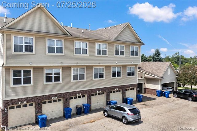1385 Parkcrest Drive, Waterford Charter Township, MI 48327
