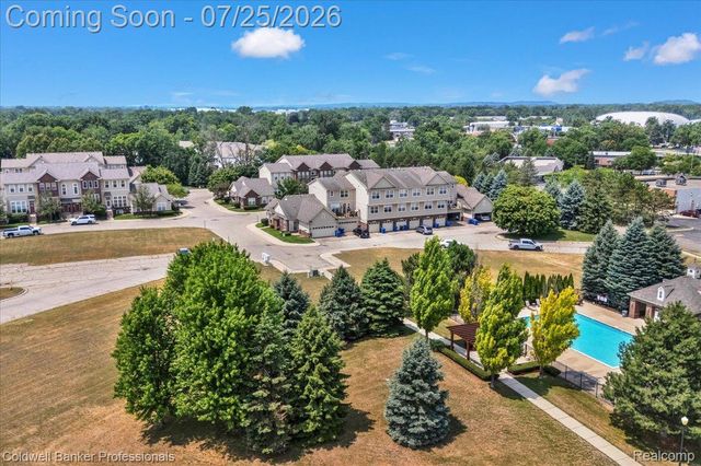 1385 Parkcrest Drive, Waterford Charter Township, MI 48327