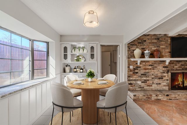 3325 Shady Hollow Lane, Dallas, TX 75233