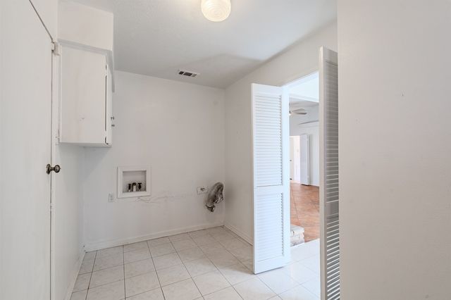 3325 Shady Hollow Lane, Dallas, TX 75233