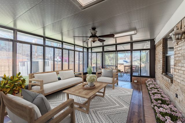 3325 Shady Hollow Lane, Dallas, TX 75233