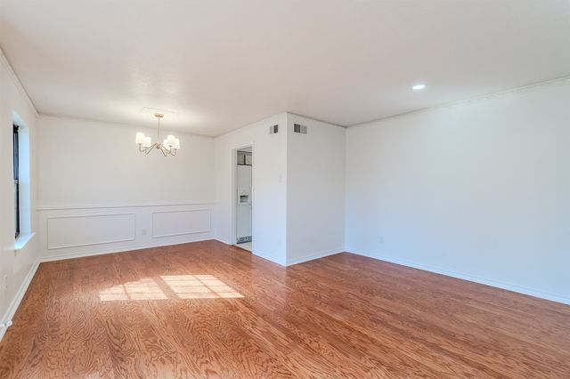 3325 Shady Hollow Lane, Dallas, TX 75233