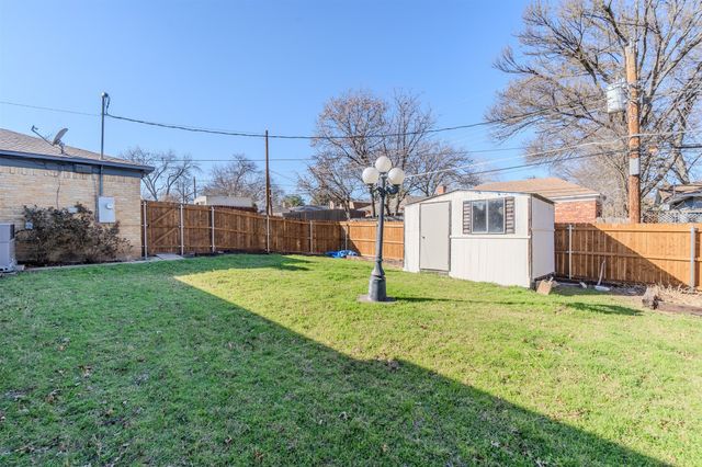 3325 Shady Hollow Lane, Dallas, TX 75233