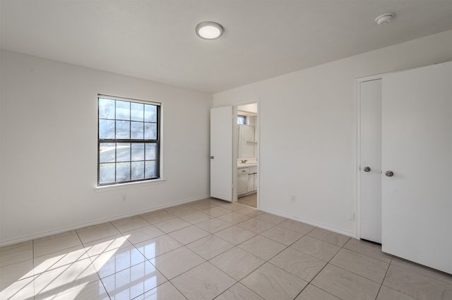 3325 Shady Hollow Lane, Dallas, TX 75233