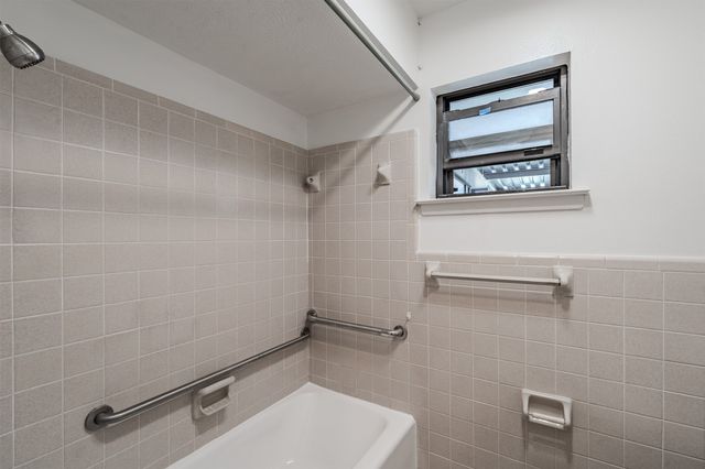 3325 Shady Hollow Lane, Dallas, TX 75233