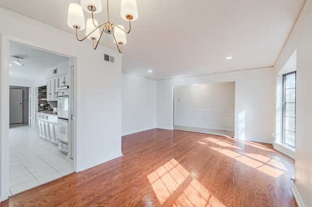 3325 Shady Hollow Lane, Dallas, TX 75233