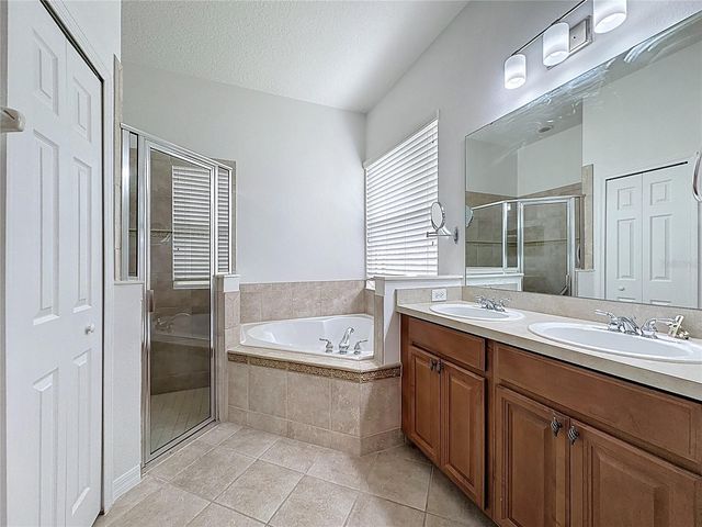 107 CRESCENT MOON DRIVE, Groveland, FL 34736