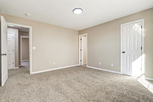 6 El Tigre Drive, Los Lunas, NM 87031