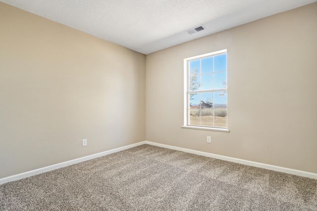 6 El Tigre Drive, Los Lunas, NM 87031