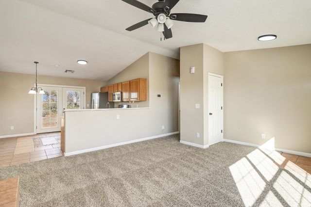 6 El Tigre Drive, Los Lunas, NM 87031