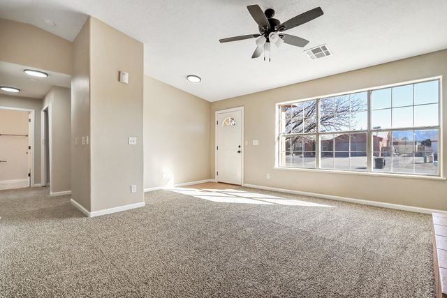 6 El Tigre Drive, Los Lunas, NM 87031