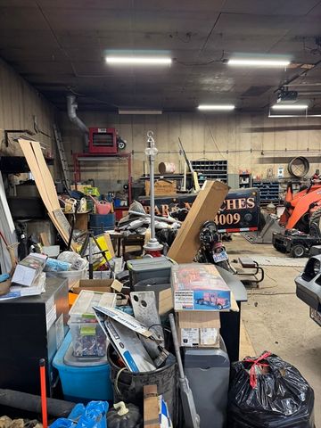 819 Main Rd, Westport, MA 02790