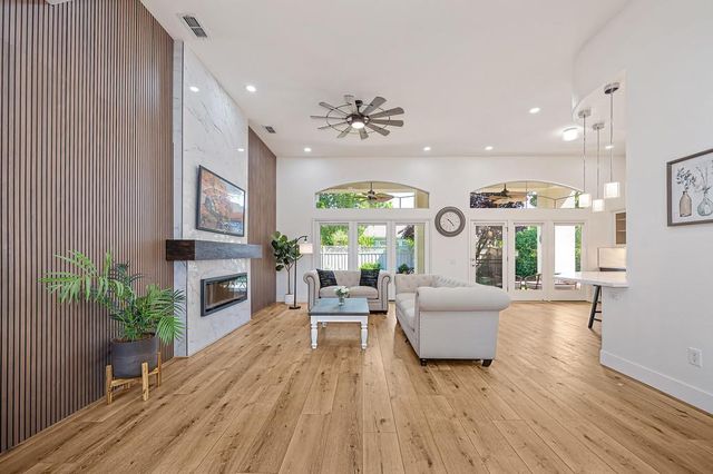 816 Dragonfly Ct, Roseville, CA 95747