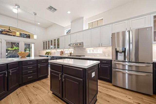 816 Dragonfly Ct, Roseville, CA 95747