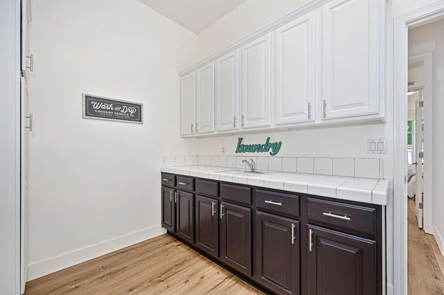816 Dragonfly Ct, Roseville, CA 95747